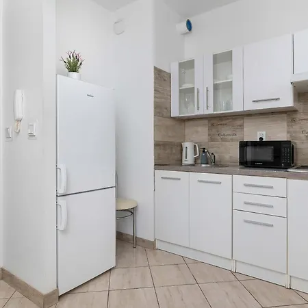Apartman Funkcjonalne Z Balkonem Romanowicza 1 By Heyrent
